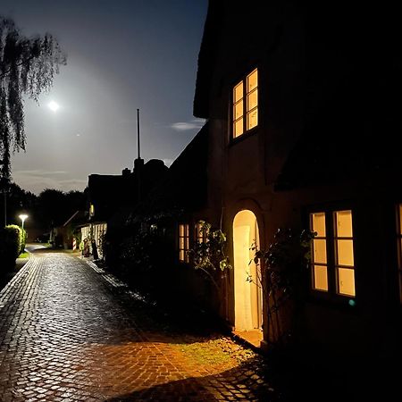 Kapitaenshaus Von 1712 - Neu Saniert Lägenhet Nieblum Exteriör bild
